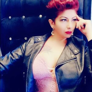 Vanessa Daroch Instagram - Acepta tu rareza... Algunos te adorarán. Otros no lo harán. ¿Pero a quién le importa? Preocúpate por amarte a ti mismo, no amar la idea de que otras personas te amen 
(Karen Salmansohn)