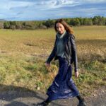 Vanessa Demouy Instagram - petite balade … avec tout ce qu on mange faut bien se bouger un peu 😉 #campagne #douceurdusud #familytime