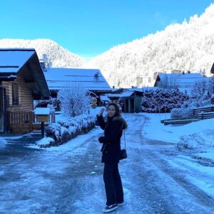 Vanessa Demouy Instagram - au revoir la clusaz … encore tellement de beaux moments en famille cette année … déjà hâte de revenir ! #vacances #famille #bonheur #happiness #mercilavie