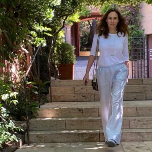 Vanessa Demouy Instagram - difficile de quitter le @byblossainttropez mais c est pourtant l heure de rentrer… quel bonheur d avoir pu partager ces moments en famille… merci à toutes les équipes de ce si bel établissement , vous avez été d une gentillesse d une douceur et d une efficacité folle ! merci merci merci et à très bientôt