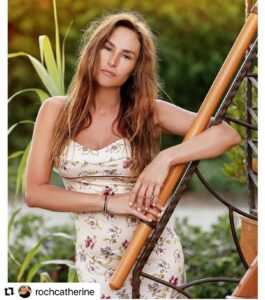 Vanessa Demouy Instagram - #Repost @rochcatherine Vivement le retour des petites robes légères ! 🍃🌿🍃🍃 Envie de partager avec vous cette jolie photo de ma fille chérie prise lors d’un shooting de fin d’été en Camargue ! 🍃🌿🍃🍃🍃 Ma Vanessa dans l’objectif du photographe @philippedoignon 🍃🍃🍃 #suddelafrance #camargue #daughter @vanessademouy