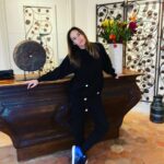 Vanessa Demouy Instagram – bonjour bonjour … prendre le temps … apprécier chaque moment … pour moi c est direction le petit dejeuner au @chateaudeberne…  belle journée à vous …