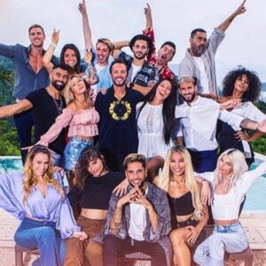 Vanessa Lawrens Instagram - L’aventure des anges commencent c’est parti pour de nouvelles aventures ! @nrj12lachaine