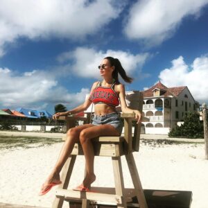 Vanessa Lawrens Instagram - 🏗 #saintmarrten @tropicbeauty @yourparadisevilla