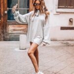 Vanessa Lawrens Instagram - I see you , I see me ... 🌹 tague la personne avec qui tu passe le plus de temps au téléphone . @illancto 💕 #fun #girl #instagood #insta #phone #love