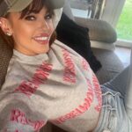Vanessa Lawrens Instagram – Aujourd’hui , c’est demain et hier qui s’épousent … 🙌🏽💓 #day #life #lifestyle #hoy #2  je trouve cette phrase magnifique…