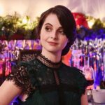 Vanessa Marano Instagram - Guess who's coming back to @foodnetwork! #OneDeliciousChristmas will air on Thursday, December 15th at 8pm. Spoiler alert: this whole Christmas movie thing is really just a long con to redeem myself and my father from our appearance on Cupcake Wars.