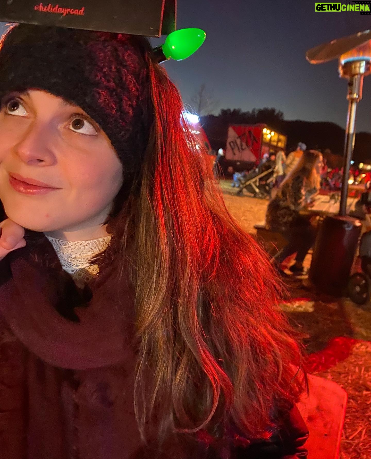 Vanessa Marano Instagram - Fun times at @holidayroad! Photo cred for two of these photos goes to a five year old. He’s artsy.