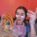 Vanessa Marano Instagram - Happy Halloween #TheDungenessIsSick #unionstrong