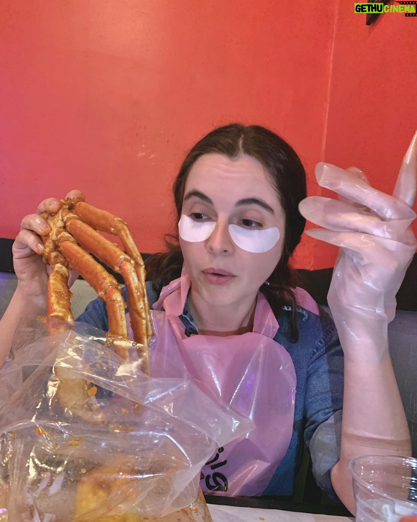 Vanessa Marano Instagram - Happy Halloween #TheDungenessIsSick #unionstrong