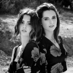 Vanessa Marano Instagram - Happy Birthday Laura!! 🥳🎁🎂