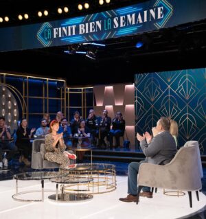 Vanessa Pilon Instagram - Une p’tite léoparde pas maquillée, à @cafinitbienlasemainetva ce soir, 19h00. 🐆💫 C’était mon premier plateau à la télé conventionnelle depuis le début de mon défi « un an sans maquillage », pis, OF COURSE, j’avais un méga bouton entre les deux yeux, juste pour me tester encore plus. 😂🫠Merci pour la belle entrevue @juliebelanger1  et @jmanctil. 💛 Photos par @vabrossard