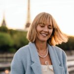 Vanessa Pilon Instagram – En salopettes. Même à Paris. 👩🏼‍🌾✨ 📷: la merveilleuse @nancygui
