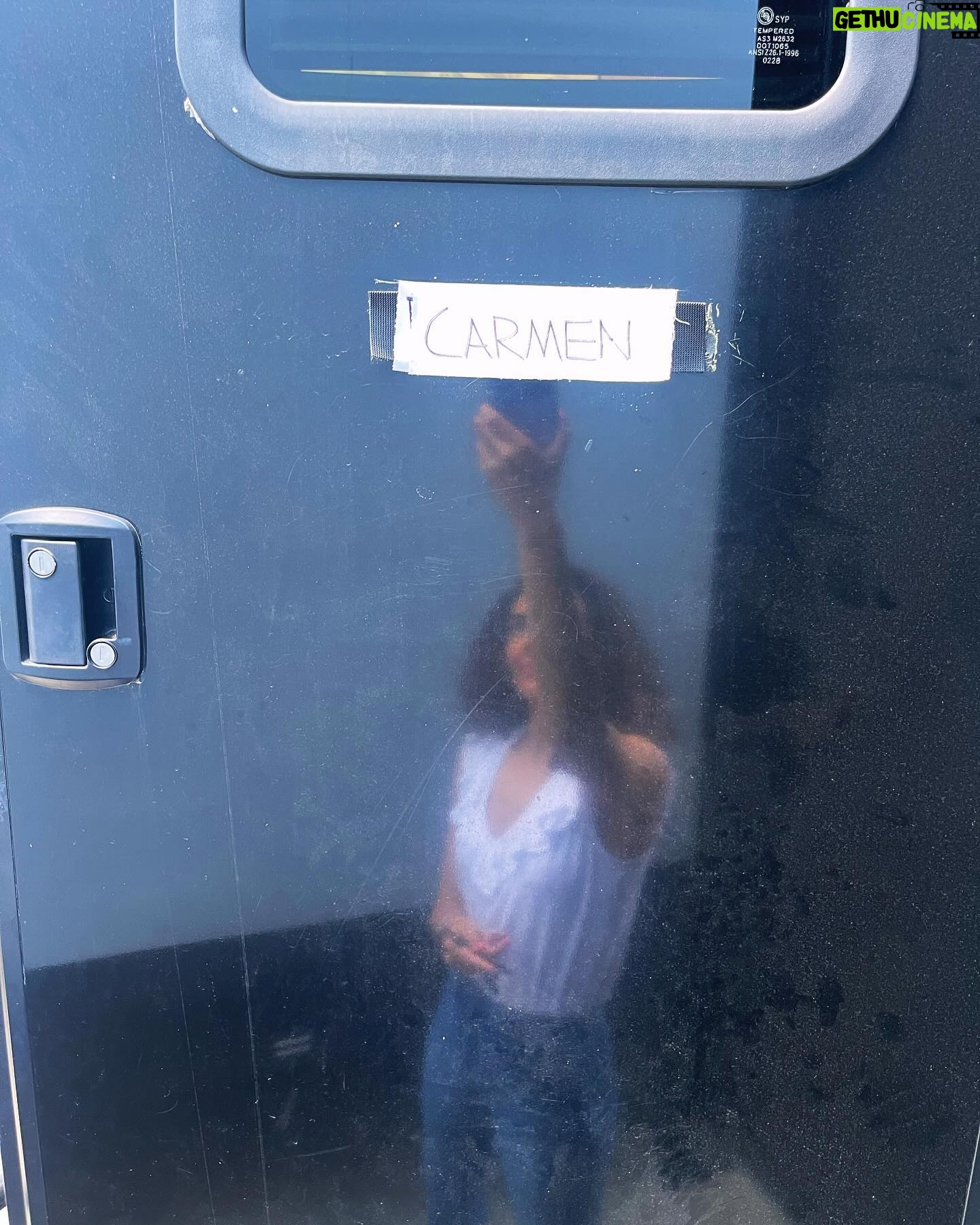 Vanessa Rubio Instagram - Playing Carmen on @cobrakaiseries is still a flower that continues to bloom in my heart ❤️ what a journey! Major chapter in my life 🩵It takes a village 🥰🫶🏽💛