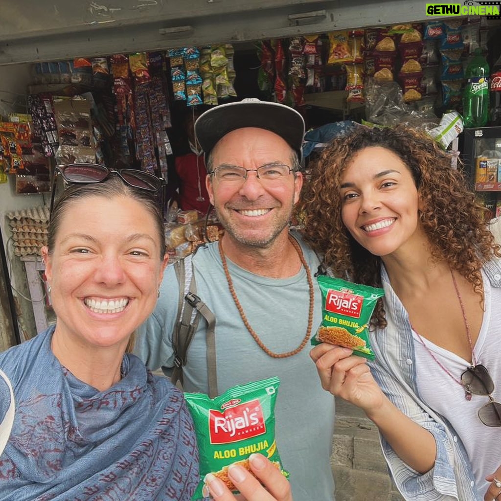 Vanessa Rubio Instagram - Traveling in Nepal was so sweet because of these people ✨the simplest things made us so happy✨🙏🏽✨