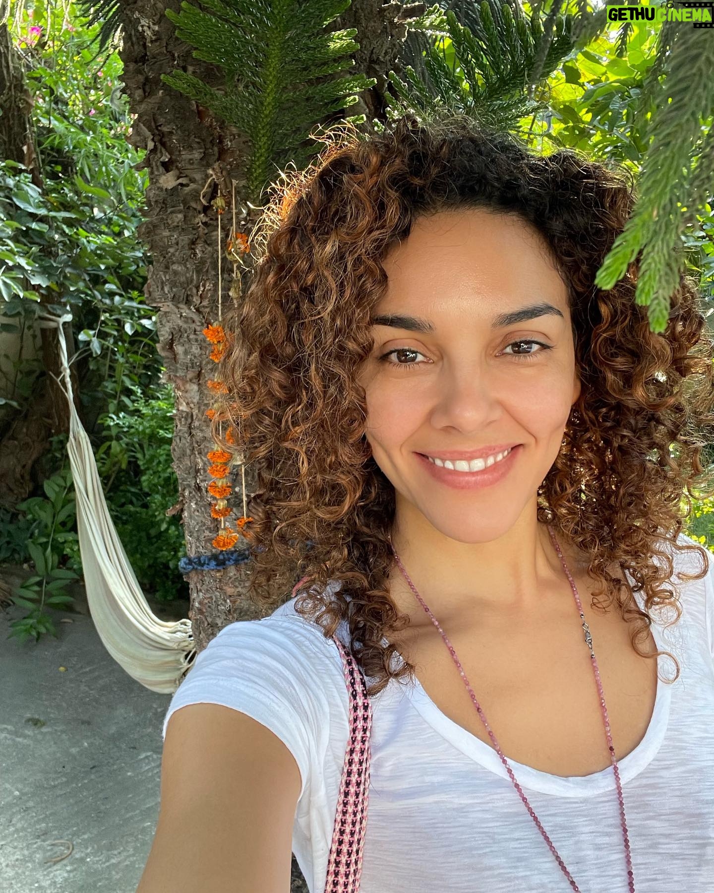 Vanessa Rubio Instagram - First few days in Nepal 🤍 this journey is so full already 🩵🙏🏽✨prayer wheel emanations, river flows of compassion, sacred site visits. Here, some photos from the Kopan Monastery