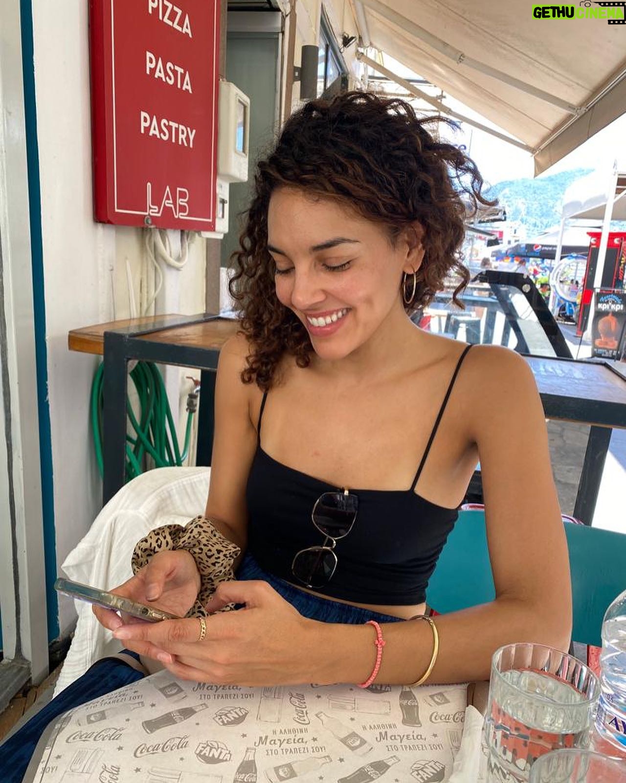 Vanessa Rubio Instagram - This past summer was one of the best ✨some memories of dancing in the street, moped rides, google mapping in many countries. Starting with the divine presence of @sundayriley ✨💓