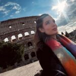 Vanessa Silva Sperka Instagram - Volveremos ❤️ Gracias Roma por tanto… Gracias Dios. Juntos, sanos y fuertes. El amor es la fuerza que mueve el mundo. Con amor y por amor 💕