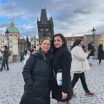 Vanessa Silva Sperka Instagram - La familia es lo más importante. Hoy cumplen años 2 de mis personas favoritas. La mejor madre de mundo @katerinasperka, mi cascarrabias favorita, la mamá perfecta, incondicional, porque siempre está ahí para mi, agradezco a Dios que tú seas mi mamá y ojalá que en mis siguientes vidas también pueda disfrutar de tu amor❤️ Y mi hermana menor @vvickysilvasp la pinky, un regalo de vida que Dios nos dio, te soñamos y te deseamos tanto todos en la familia que creo que por eso te tenemos tan malcriada. Siempre serás la bebé de la casa💝 Deseo que siempre sean felices, que siempre tengan salud y que nuestro amor perdure con el tiempo. Las amo con todo mi corazón. Feliz cumpleaños 🎈🎉❤️