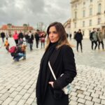 Vanessa Silva Sperka Instagram - Así recibo mis 27 años, en una ciudad que soñaba conocer💕💝 feliz cumpleaños a mi!!!! Estoy muy feliz💕 Envíen sus buenos deseo ⬇️⬇️⬇️⬇️