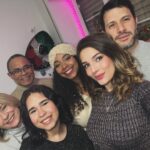 Vanessa Silva Sperka Instagram – Afortunada, no hay más palabras! Estos momentos lo son todo, recuerdos que atesoraré por siempre en mi corazón! GRACIAS DIOS por este regalo 💝 después de tantos años por fin paso una navidad así… 
 Mi amada familia, nos faltaron Sarita y Rafi pero aquí están en nuestro corazón ❤️…
Los amo 🥰