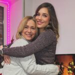 Vanessa Silva Sperka Instagram - Afortunada, no hay más palabras! Estos momentos lo son todo, recuerdos que atesoraré por siempre en mi corazón! GRACIAS DIOS por este regalo 💝 después de tantos años por fin paso una navidad así… Mi amada familia, nos faltaron Sarita y Rafi pero aquí están en nuestro corazón ❤️… Los amo 🥰