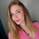 Vanessa Silva Sperka Instagram – Amo el rosado 💅🏻👛🌸🎀💖🧠👚👙🐽 #pink