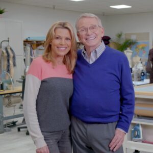 Vanna White Instagram - I still can't believe Bob Mackie designed a gown just for me! I hope you'll tune in tonight to see it. I can't wait!
