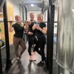 Vappu Pimiä Instagram - Viikon aloitus Kikun ja Memmun @kirsialmsiira @mervikallio satujumpassa! Tuli hiki ja oli niin kivaa, pian uudestaan!😍👌💪