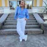 Vappu Pimiä Instagram - This is 46! 🥳🥂 Tänään 46 vuotta mittariin! Sanoin Teemulle muutama viikko sitten, että herramunvereni olen kohta lähempänä viittäkymppiä kun neljää, johon hän totesi: ”Olet ollut jo tovin!”😂😂❤️❤️ Metabolinen ikäni näytti tosin viime viikolla kehonkoostumusmittauksessa 33 vuotta ,johon olen tosi tyytyväinen. Ja missään nimessä en haluaisi olla enää 33-vuotias, mutta kivaa on kun kroppa toimii hyvin, sillä harvemmin meillä mieli vanhenee, joten kun pystyy tekemään juttuja joita mieli haluaa tehdä, ei pahempia ikäkriisejäkään putkahtele esiin.😍❤️🙏 Iloisena, onnellisena ja kiitollisena aloitan tämänkin uuden ikävuoden ja kaikkinensa voin todeta olevani onnellinen ja elämääni tyytyväinen. Synttäripäivää vietän kuten jo monesti aiemmin eli työmaalla amorin apulaisena, kun saan etsiä jälleen rakkautta meidän mahtaville maajusseille! Illaksi pääsen kotiin itselleni tärkeimpien eli perheen luokse.❤️ Synttärityttö kiittää jo tässä vaiheessa kaikista niistä lukuisista onnitteluista, joita on eri kanavia pitkin tullut!❤️🙏 #synttärityttö #birthdaygirl #thisis46