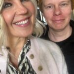 Vappu Pimiä Instagram - Kaksi päivää on vierähtänyt #maajussillemorsian uuden kauden kuvauksissa meidän mahtavan tiimin kera. Ja vitsit miten ihania kirjeitä meidän Jussit taas saivat!🥰🥰❤️❤️#maajussillemorsian #rakkaudenasialla