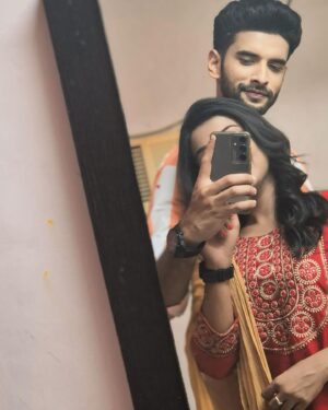Varshini Suresh Instagram - Abi as Madhu✨ Raghav’s one & only love❤️>>>>

📸 Credit for the 1st pic goes to @premjacob06 🥰 turning the fan towards me for the blowing hair.!🫠

#vijaytv #instagood #neenaankaadhal #tamilserial #actress #viral #trendingnow #pair #couple #love #explore #explorepage