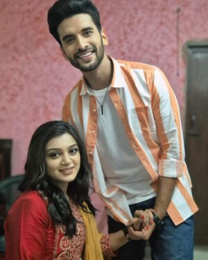 Varshini Suresh Instagram - Abi as Madhu✨ Raghav’s one & only love❤️>>>>

📸 Credit for the 1st pic goes to @premjacob06 🥰 turning the fan towards me for the blowing hair.!🫠

#vijaytv #instagood #neenaankaadhal #tamilserial #actress #viral #trendingnow #pair #couple #love #explore #explorepage