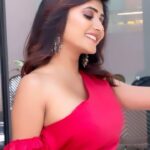 Vasanthi Krishnan Instagram – ❤️❤️❤️❤️❤️❤️❤️
.
.
.
.
#intrsgram♥️ #redhearts❤️ #allhearts❤️ #fillwithlove❤️ #vasanthikrishnan❤️ #bbjodigalamirpavani❤ #cuteone❤️ #passion❤️ #vasanthionbbtelugu❤️#trendingreels❤️