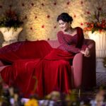 Vasanthi Krishnan Instagram - Red roses 🌹 🌹🌹🌹 . . . . Photography @candid_shoooter_ 📸📸❤️ Desginer @naa_maguva 🌹🌹 Jewellery #pk #vk #vasanthikrishnan #bbjodi #vk #pk #birthdayspecial❤️ #pawankalyan #vasanthi #desginerwear #cuteone #walpaper #jewelry #empowerment #supercute