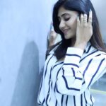 Vasanthi Krishnan Instagram – ❤️Rare salon ❤️
.
.
.
. Hello dears 

Sharing my exatrordinary experience at #Raresalon Kukatpally ! Absolutely delighted with the fantastic hair color and nails done at Raresalon .

The talented team and inviting ambience make it a must-visit.I wholeheartedly recommend anyone seeking top-notch beauty services to visit this Raresalon. 

They are offering wide range of excellent services and best in the market products for all
* Hair spa
* ⁠Hair color
* ⁠Hair styles
* Wellness
* ⁠Nails
* Skin
* Make up

Dial 9511175557 to book your appointment at RARE Salon & Nail Bar , where style meets expertise!

#instragram #vk #beautysalon #cuteone #vasanthikrishnan #services #professional #bigboss #telugu #beautytips #makeupartist #naildesign #marriage #hyderabad