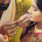 Vasanthi Krishnan Instagram - Some times small memories cover Large part of our heart’s ❤️🥺 Cute one 🫶🫰🏻 Anta kottaga vundi 😂😂😅 . . . . @pawan_kalyan47 ❤️😘😘😘😍 #pk#vk #vasanthicreations #cuteone #marriagelife #tradition #southindianlook❤ #memories #cutememories😍❤✌ #vk #pk #bigbosstelugu #teluguammayi❤️❤️❤️