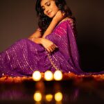 Vasanthi Krishnan Instagram - 🪔🪔🪔🪔🪔 . . . Outfit: @navyasri_mandava Mua: @srujanas_contour Jewelry: @shubampearls Water sensor diyas: @sushmanugiftgallery Click by: @suresh_upputuri #instragram #vk #pk #festivalseason #desginerwear❣️❣️😍 #diwalispecal #bigboss7telugu #bbjoditelugu #diwali💥 #hyderabad #festivetime #homedecor