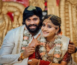 Vasanthi Krishnan Instagram - ❤️❤️🧿🧿🧿❤️❤️
🥺🥺🥺🥺🥺🥺🥺

Photography @candid_shoooter_ 📷📸

Jewellery @emmadi_silver_jewellery_hyd 💍
Blouse by @naa_maguva 
MUA @hemasureshmakeupartist_tpt 

#instagram #photographylover #vasanthikrishnana #vk #pk #cool #bigbosstelugu #instalike #cuteone😍 #marriage #marriagelife #newbeginningsahead