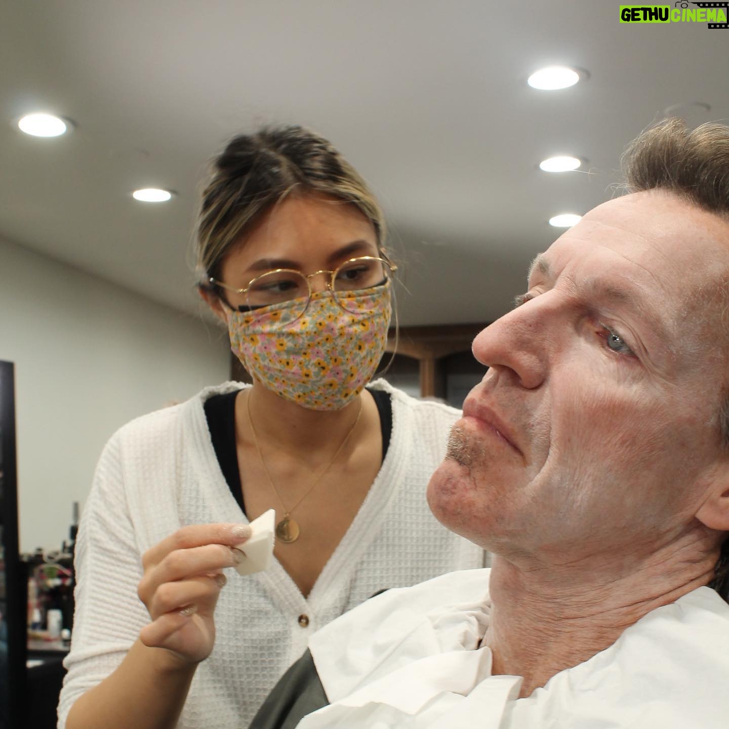 Ve Neill Instagram - Learn the fundamentals of 2-D traditional aging, which encompass the core elements of a strong and believable character makeup. Students work with models, learning the proper utilization of appropriate makeup products to create aged and de-aged looks. •••••••••••••• Sign Up Now! 👇🏼👇🏼👇🏼 legendsmakeup.com @therealve @legendsmakeupacademy @vesfavoritebrushes #fxmakeup #fxmakeupartist #mua #veneill #legendsmakeup #prosthetics #specialmakeupfx #sfxmakeup #sfxmakeupclasses #makeup #horrormakeup #character #filmeducation #film #specialmakeupeffects #film #mua #fxmakeup #sfx #fxschool #television #frendsbeauty ••••••••••••••