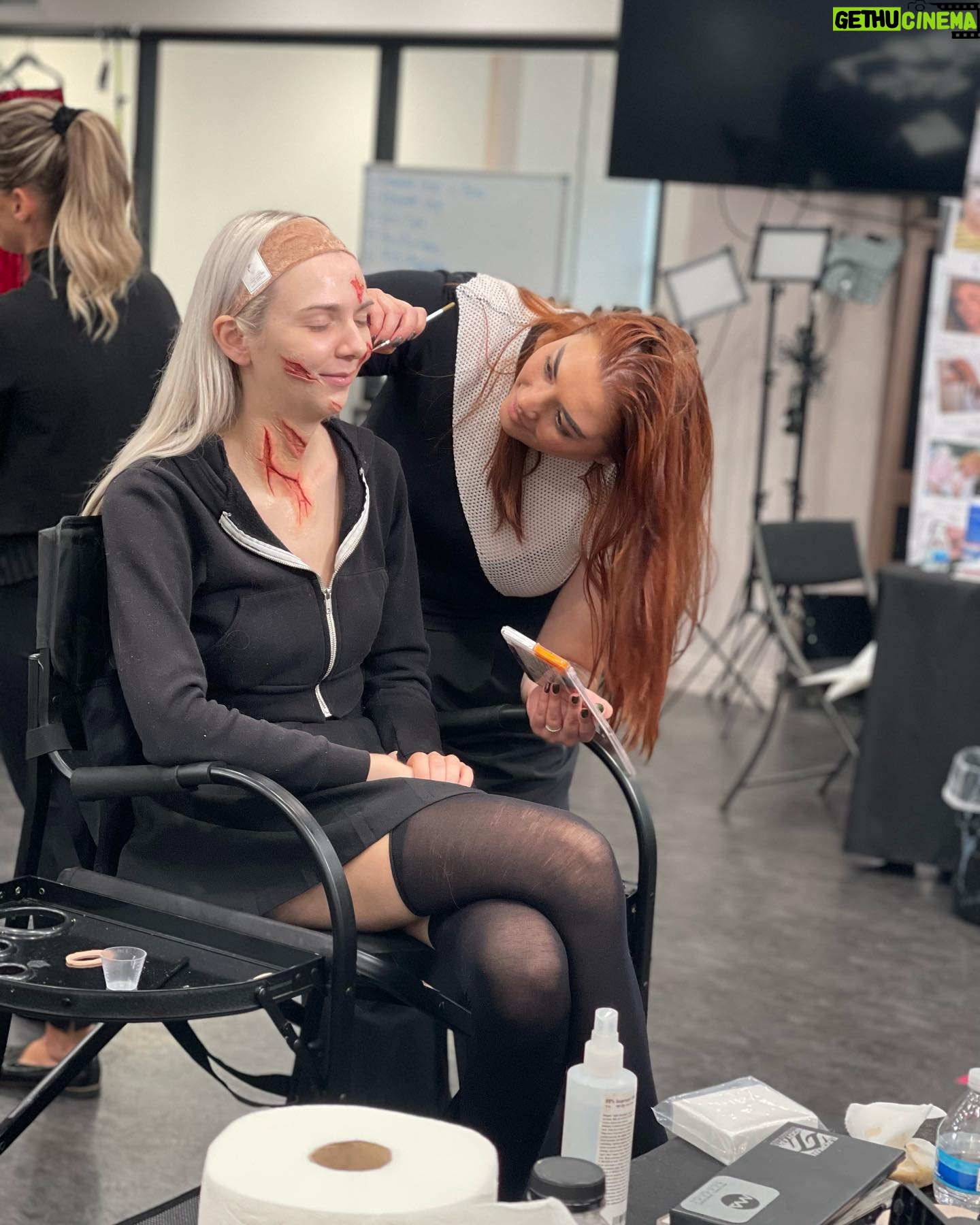 Ve Neill - 835 Likes - Photos of our wonderful students working this week! This past week was a prosthetics application mastery class with the wonderful Kevin Haney @haney7560 🤍
•
@laurentheterrible
@koena_beauty
@nefariousbeasts
@yolkjesus
@elebreee
@leesasimone
@itzel_makeup_hair