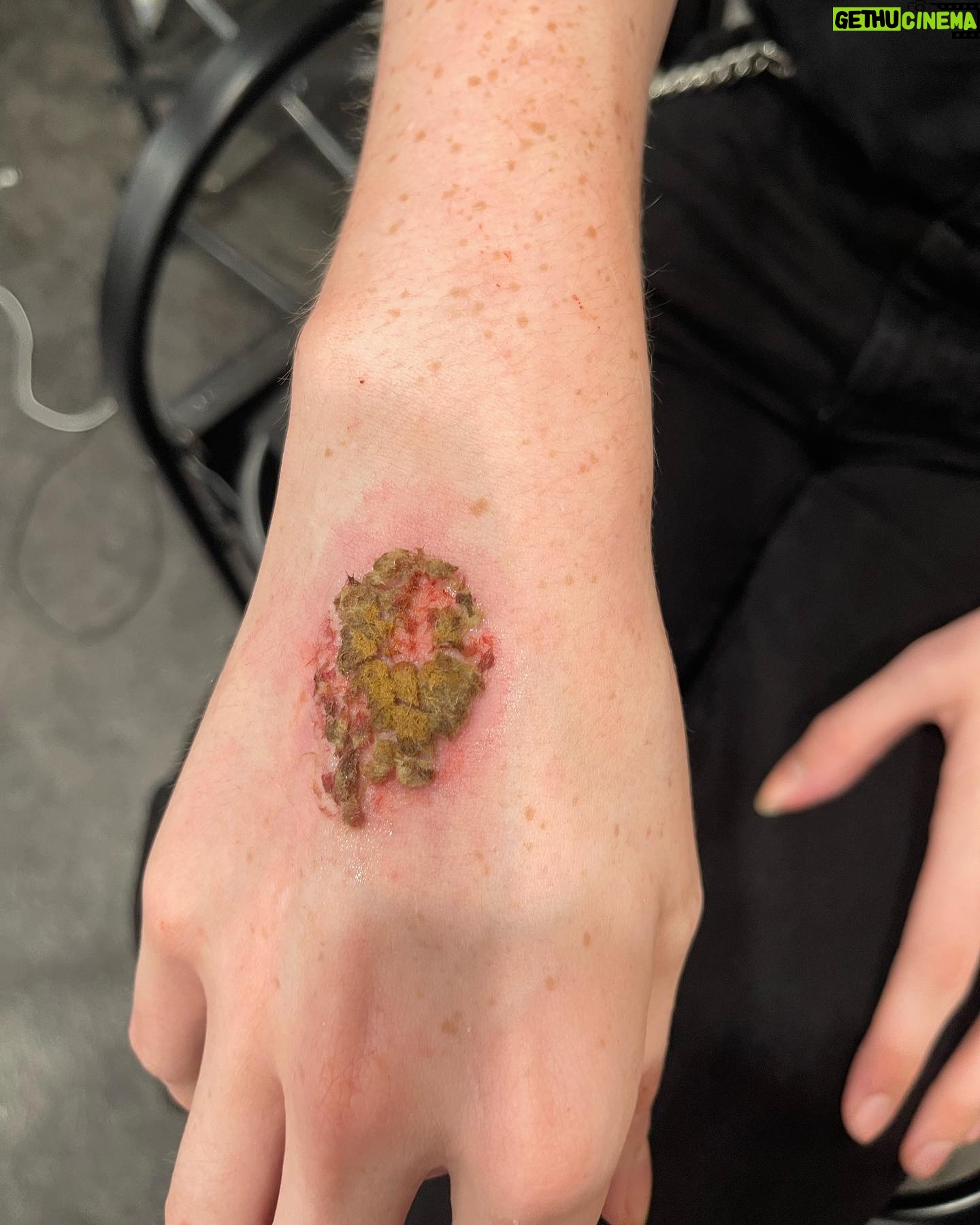 Ve Neill Instagram - Some demos I did for the trauma class @legendsmakeupacademy β¨ Sign up for Classes ππΌππΌππΌππΌ legendsmakeup.com β’β’β’β’β’β’β’β’β’β’β’ @legendsmakeupacademy @vesfavoritebrushes @therealve #makeup #specialeffects #specialeffectsmakeup #makeuptutorial #makeupartist #traumamakeup #veneill #legendsmakeup #fx #fxmakeup #sfxmakeup #sfx #mua #makeupmua