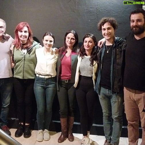 Veda Yurtsever Instagram - Antalya günlüklerim;)) Arşiv niyetine burda dursun, çekmeyi unuttuğum anlar ve kişiler oldu, üzüldüm… @bakussahne @ocinemre @ahsen.g.e @hazalyurtseveralagul @alagulumut @hilal_aydin_ozcan Gözen @petekkarabulutstudio @okko_studio #devlettiyatroları #bale #uras ❤️ K.