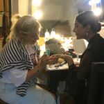 Veda Yurtsever Instagram – Kostüm şefi olması güzel oje sürmesine engel değil, nasıl hayranlıkla seyrediyorum @ejehen seni ❤️🙏🧿