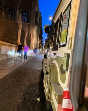 Veda Yurtsever Instagram - Arşiv olarak burda dursunlar 2) #verona #italya #italy #tatil