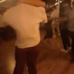 Veda Yurtsever Instagram – Hep @ozkansevgi35 hoca olmaz di mi, elimizde bi de hiperaktif @onurrtura hoca var, pek eğleniyorum yahu çok afedersiniz💃🏿😻🧿