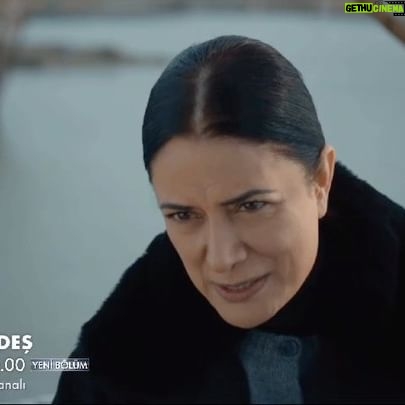 Veda Yurtsever Instagram - Yeni yayın günümüz bugün, buyrun ekran başına beraber izleyelim😍 #üçkızkardeş artık cumartesi akşamları konuk olacak evinize, bi çayınızı içeriz 🙏 @uckizkardestvdizisi @surecfilm @kanald #uckizkardes #cumartesi #dizi