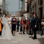 Veda Yurtsever Instagram - Son 5 bölüme giriyoruz bu akşam, sizler kadar ben de olacakları, hikayemizi, karakterlerimizin gideceği yönü çok merak ediyorum. Bu akşam büyük olayların olacağı 80. bölümde buluşup çay içelim mi? @uckizkardestvdizisi @kanald @surecfilm #üçkızkardeş #uckizkardes
