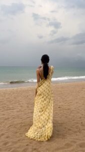 Vedika Pinto Instagram - चुबती गर्मी left me yearning to be on a beach right now 🏝️