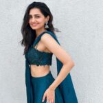 Vedika Pinto Instagram - waiting on the wind to turn my page 🌀 Styled by @nupur_p @gaurvivdesai